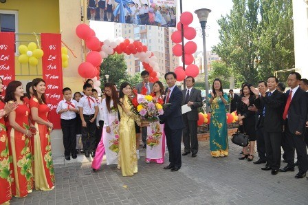  Khánh thành lớp học tiếng Việt cho con em cộng đồng Việt Nam tại Odessa (Ucraina) - ảnh 4